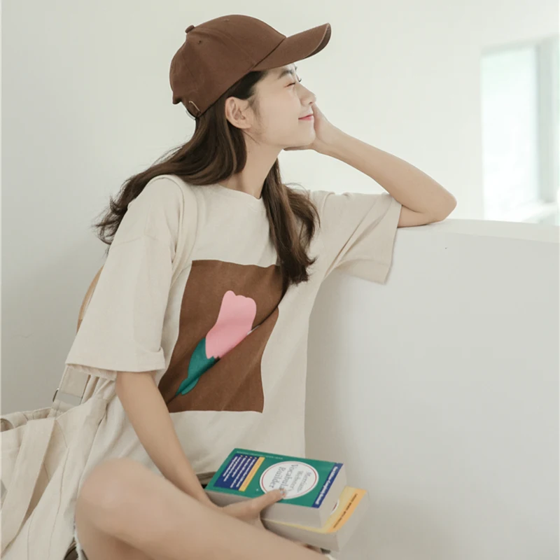 Новинка года; сезон весна-лето; женские рубашки; Повседневная модная уличная одежда в стиле Mori для девочек; милые футболки с круглым вырезом и принтом «свисающие плечи»; T9521