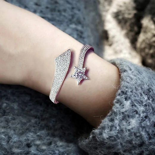 

Luxury Fashion design Brand New AAA Cubic Zirconia Star shaped Pave Setting Open Bangle Novel womens Accessarioes Jewelry