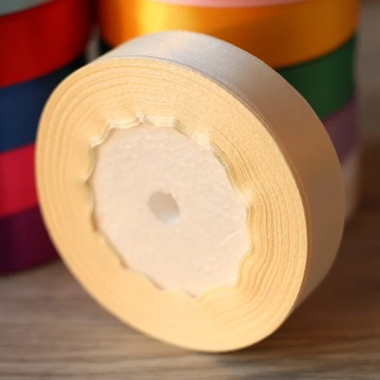 Beige 2cm Шелковая Атласная Лента Свадебная декоративная подарочная упаковка аксессуары DIY материалы ручной работы 22 м/лот - Цвет: Beige 2cm