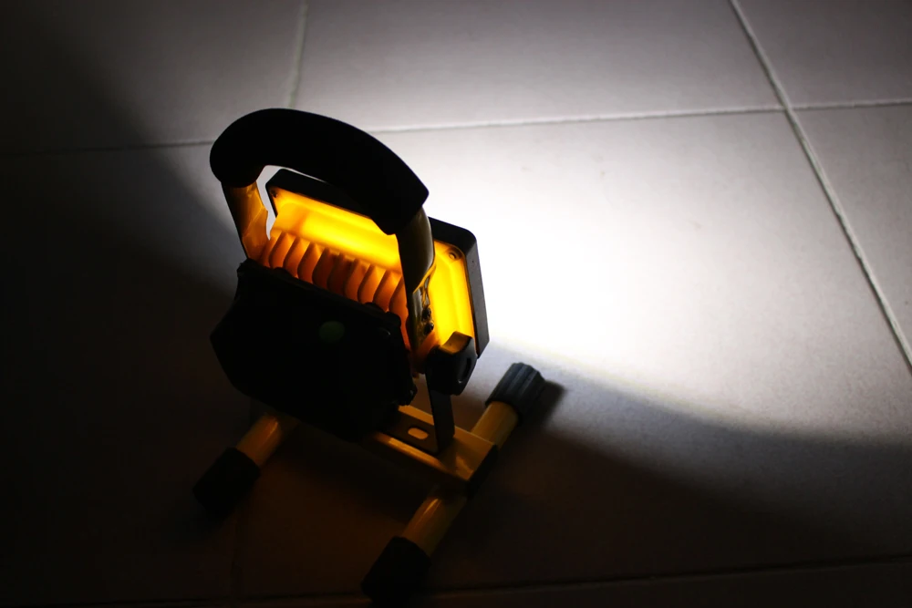 Портативный Точечный светильник 10 Вт перезаряжаемый прожектор беспроводной IP65