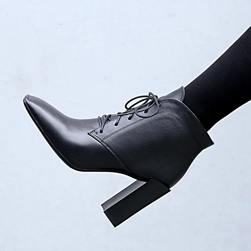 

2019 Autumn New Women Ankle Short Boots Fashion Plus Size Lace-up Genuine Leather Black Brand Women Shoes Causal Motorcycle Boot