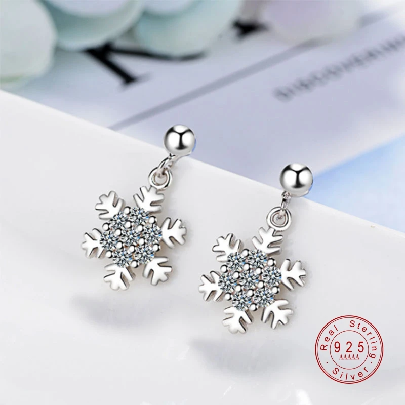Женские серьги-гвоздики в виде снежинки вечерние серьги серебристого цвета с
