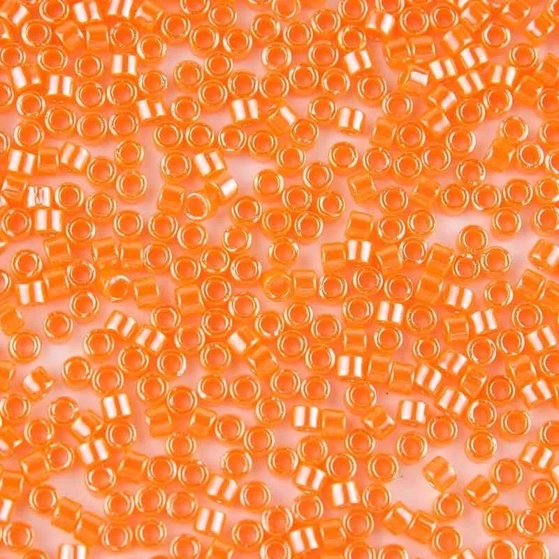 DB1563 Taidian Очаровательный Модный Непрозрачный агат синий блеск Miyuki Delica Seedbeads для плетения бисера 1,6X1,3 мм около 3 грамм 600 штук - Цвет: DB1563