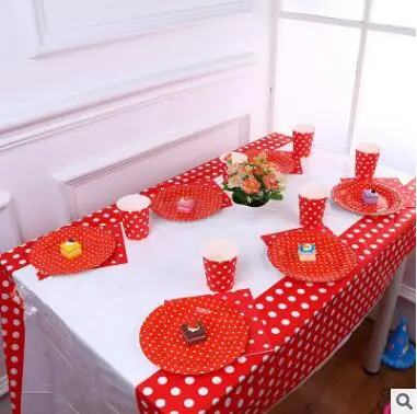 

1Pcs/Lot Polka Dot Disposable Table Cloth 108*180cm Disposable Tablecloth Banquet tablecover Birthday Party Supplies Tablewares