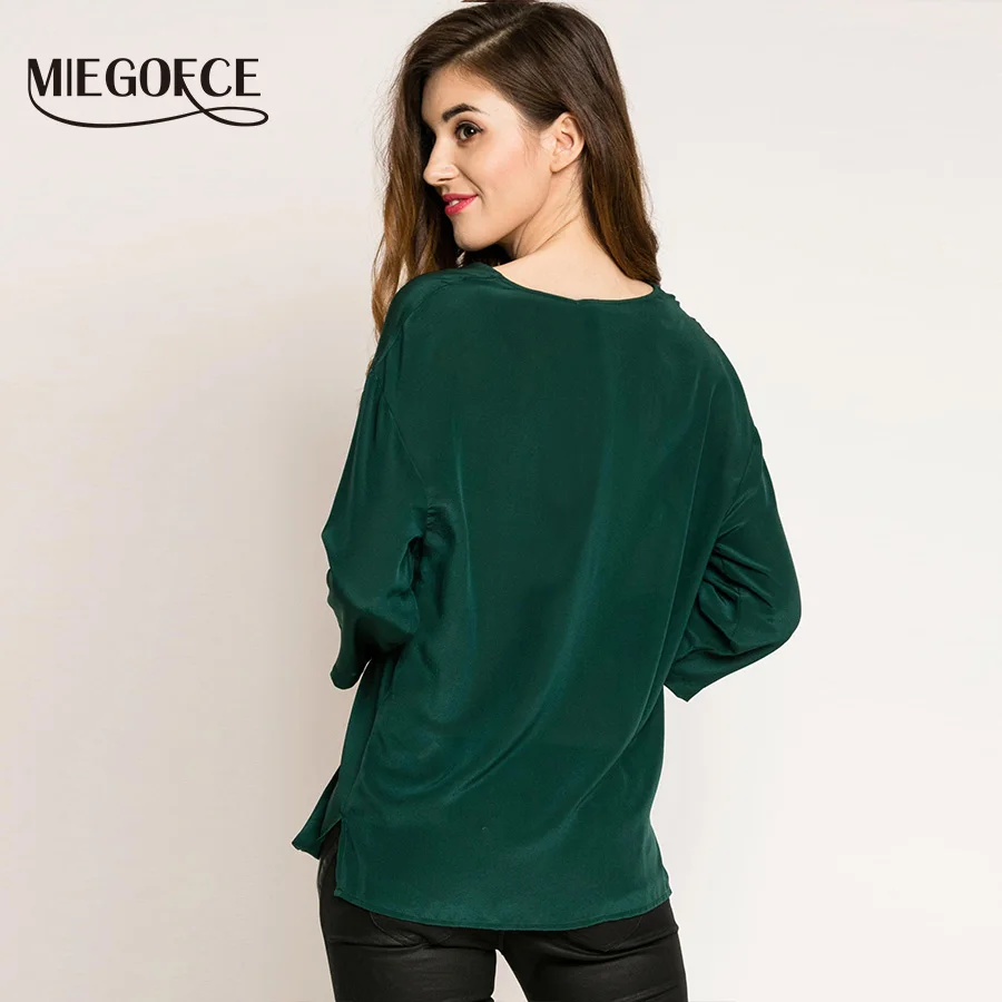 Miegofce 2018 Summer Women Blouse Top V-neck Three-Quarter Sleeve Elegant Solid Green Tops Blusa Feminina |