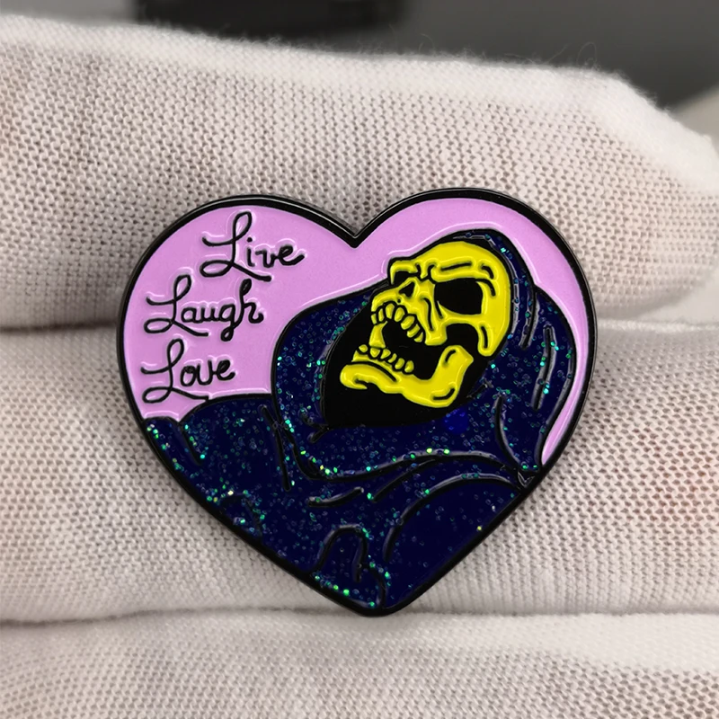 Значок со знаком в стиле хе мана скелета|Броши| |