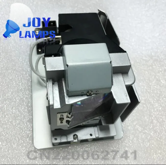 Совместимость SP-LAMP-088 с корпусом Замена лампы проектора/лампы для Infocus IN3138HD |