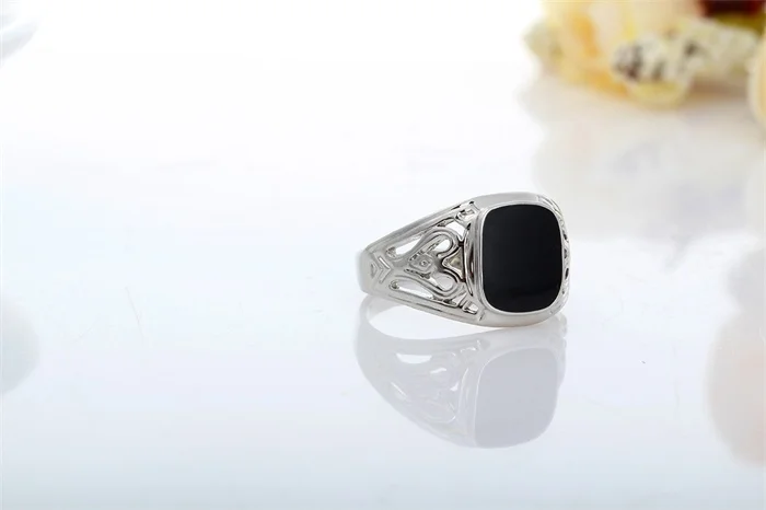 Украшенное кольцо на палец с черной глазурью мужской классический подарок