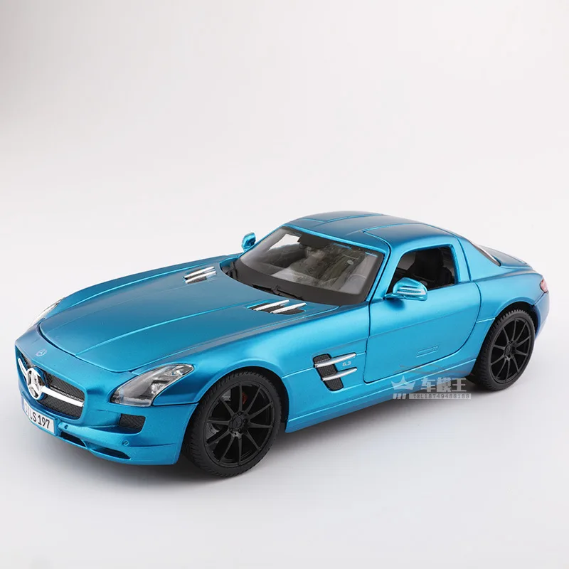 Модель спортивного автомобиля Benz SLS в масштабе 1:18 Игрушечная модель из
