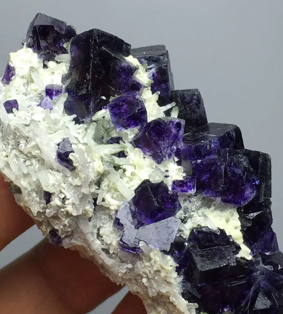123g Natural perfect fluorite Mineral Specimen graduation gifts
