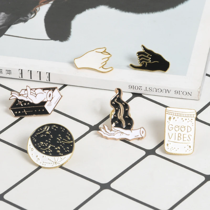 

Designable Fire Hand Book Enamel lapel pin Splendid starry sky Good vibes Constellation pin Moon phase badges jewelry for friend