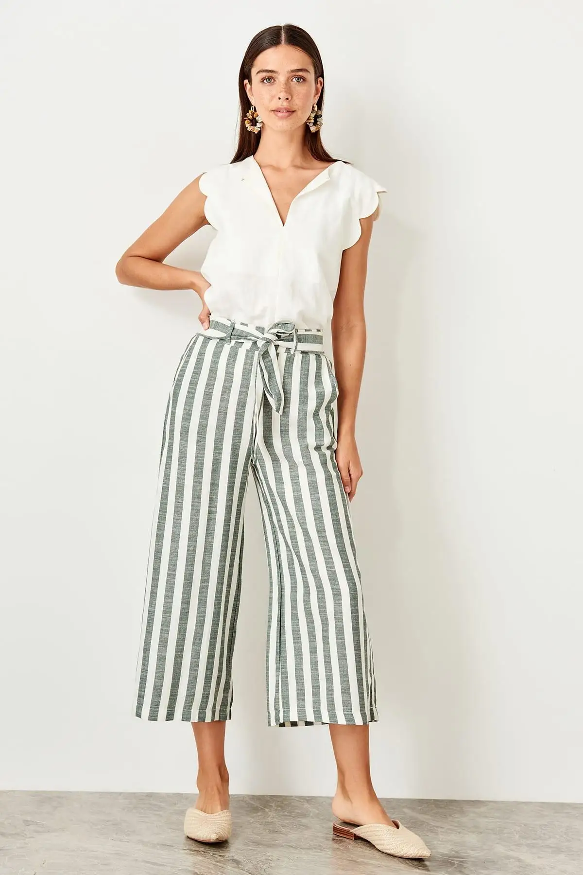Trendyol Haki брюки с поясом TWOSS19IS0095