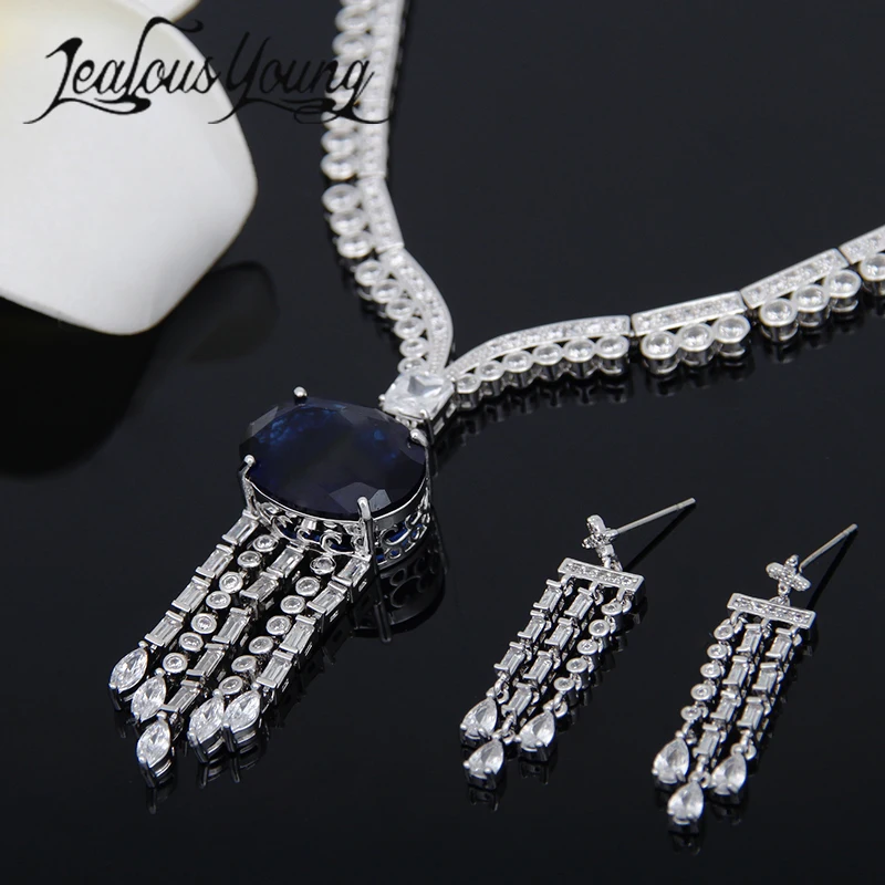 Комплект из колье и серёг в африканском стиле| |