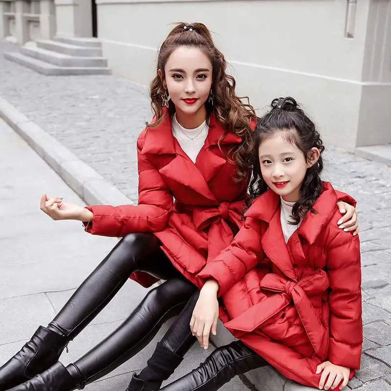 Новинка 2018 года куртки для мамы и дочки Рождественская семейная одежда женские