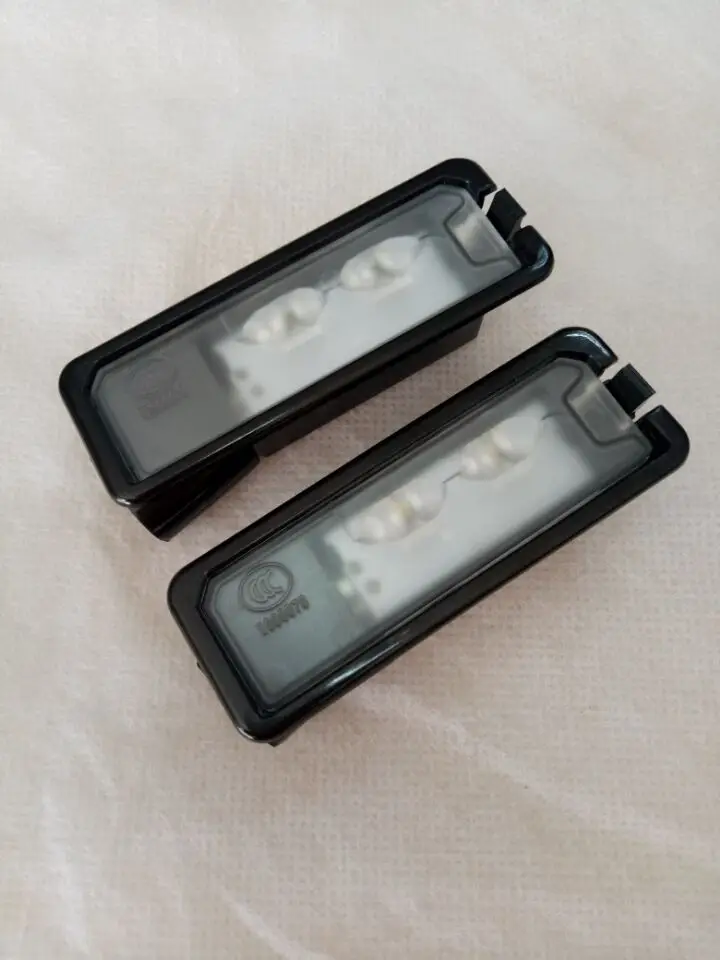 

2Pcs LED License Plate Light For VW Volkswagen Golf 6 MK6 GOLF 7 MK7 Passat B7 CC Scirocco 35D 943 021 A