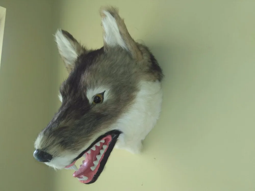 

Полиэтилен и мех, голова волка, модель стены ручной работы, реквизит около 30x23x25 см