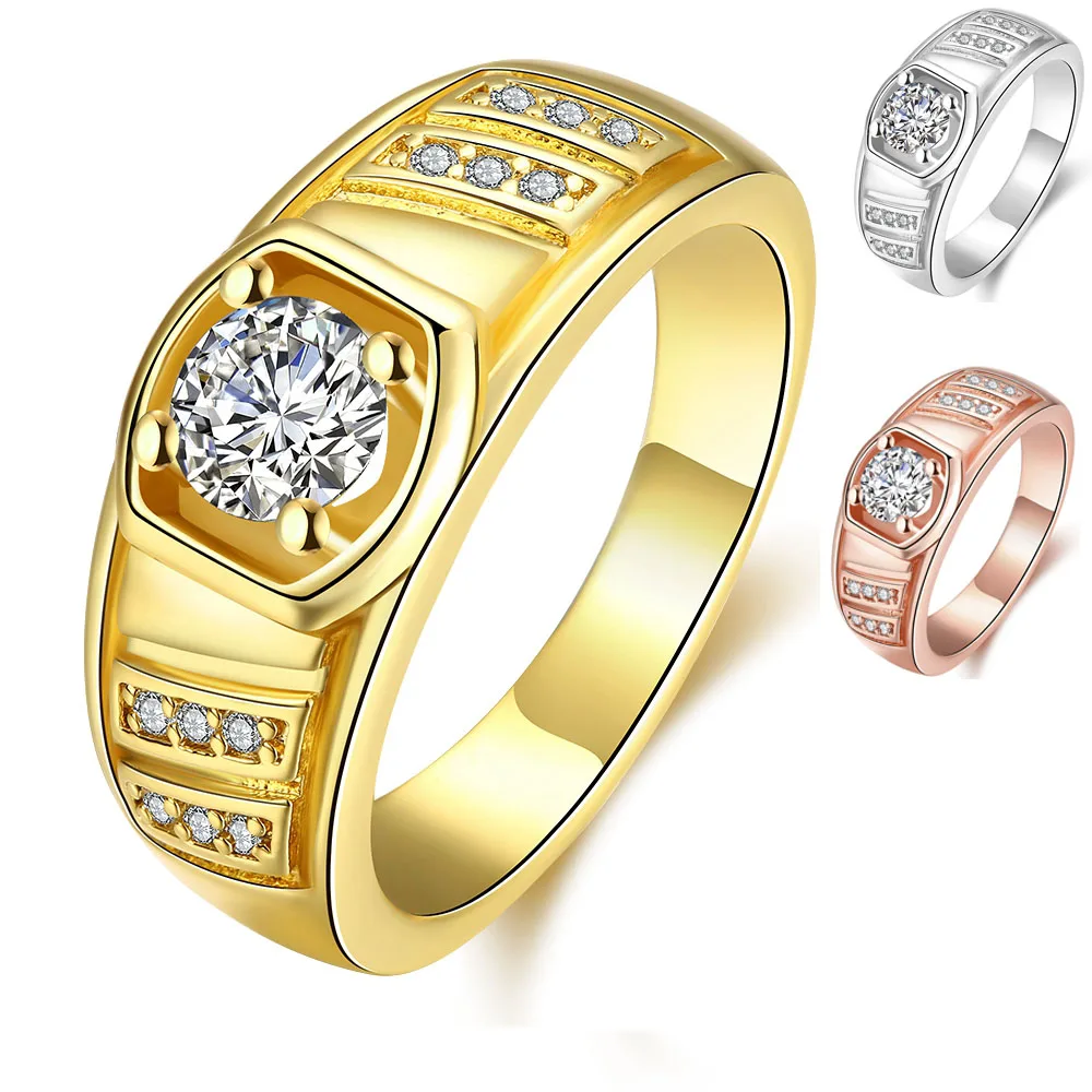 Мужское кольцо из желтого золота розового и белого с боковыми камнями фианитами |