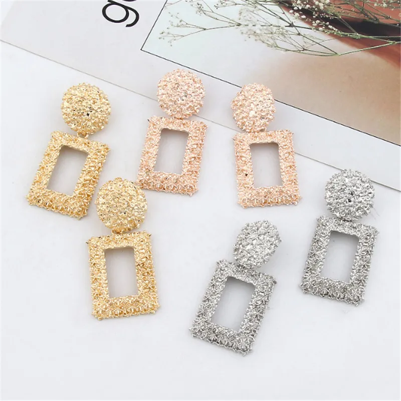 Женские крупные серьги гвоздики винтажные геометрические цвета розового золота