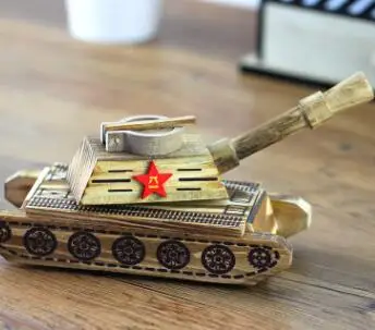 Имитация военной модели детских игрушек августовый танк деревянные поделки
