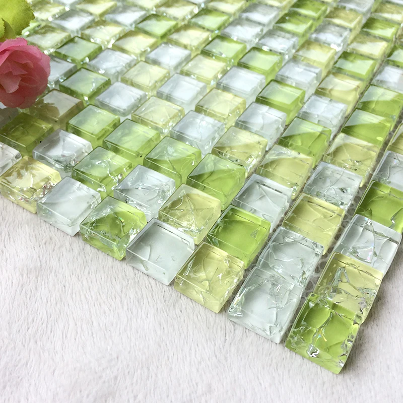 Мозаичная плитка из прозрачного стекла с изображением потрескавшегося льда