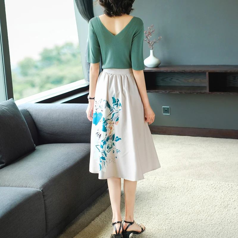 

Women V Neck Knit Top Skirt Suits Summer Outfit Leisure Vestido New Two-Piece Clothing Set Print Skirts High Quality Clothes