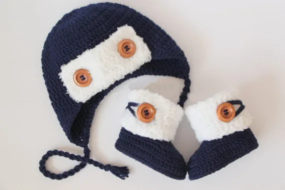 Набор вязаных детских ботинок и шапки набор для мальчиков пилот обувь