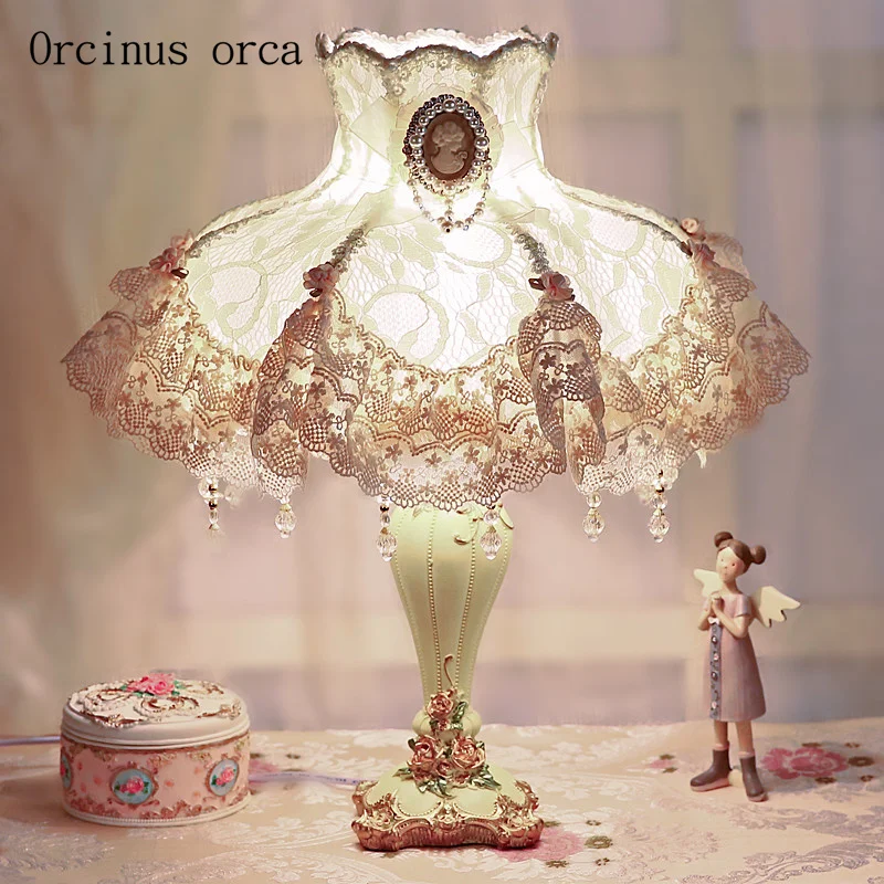 

Korean dream Lace desk lamp Princess room girls bedroom bedside lamp European warm sweet cloth desk lamp free shipping