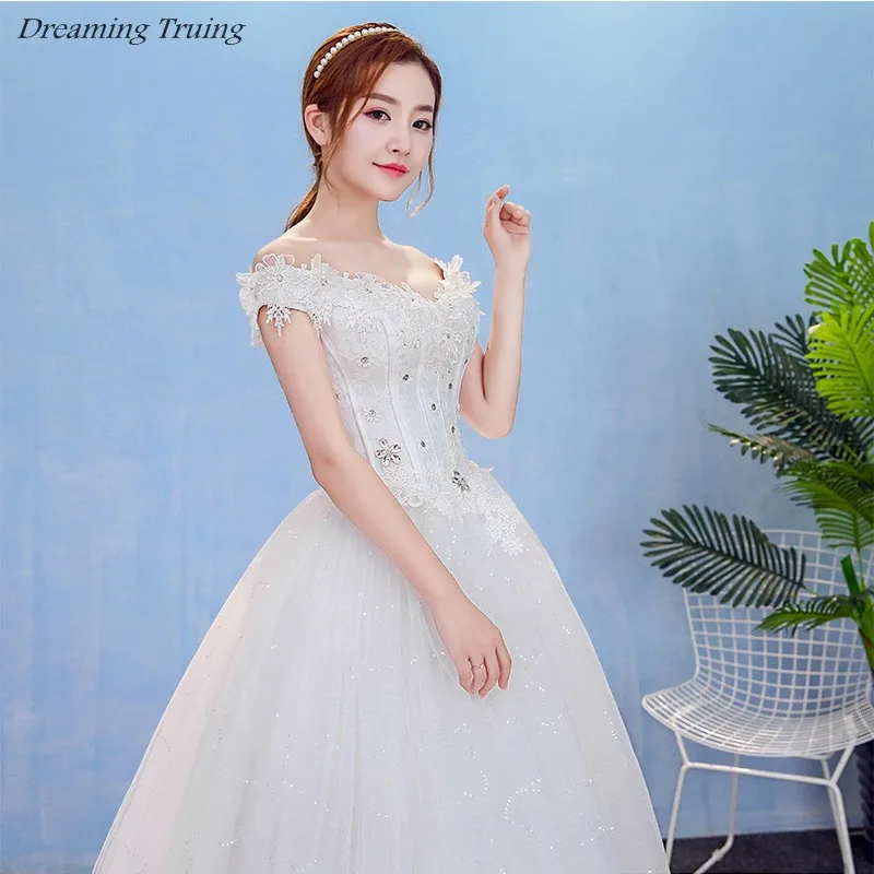 Белое Бальное Платье с v-образным вырезом и рукавами-крылышками свадебные платья