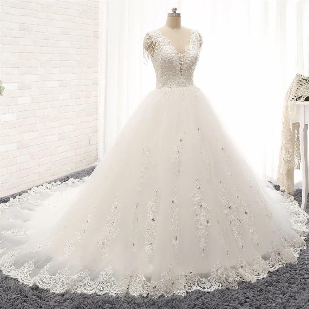 Новинка 2018 свадебное платье бальное с V-образным вырезом и коротким рукавом