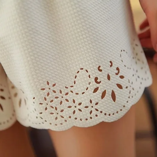 Женские хлопковые трусики черные белые универсальные с вырезами для весны и лета