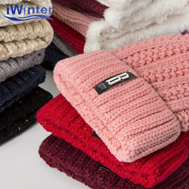 Iwinter Новинка года Skullies шапочки Для женщин зимние Шапки трикотажные Мех мяч pom теплый крючком Шапки Двойка унисекс Шапки Шарфы