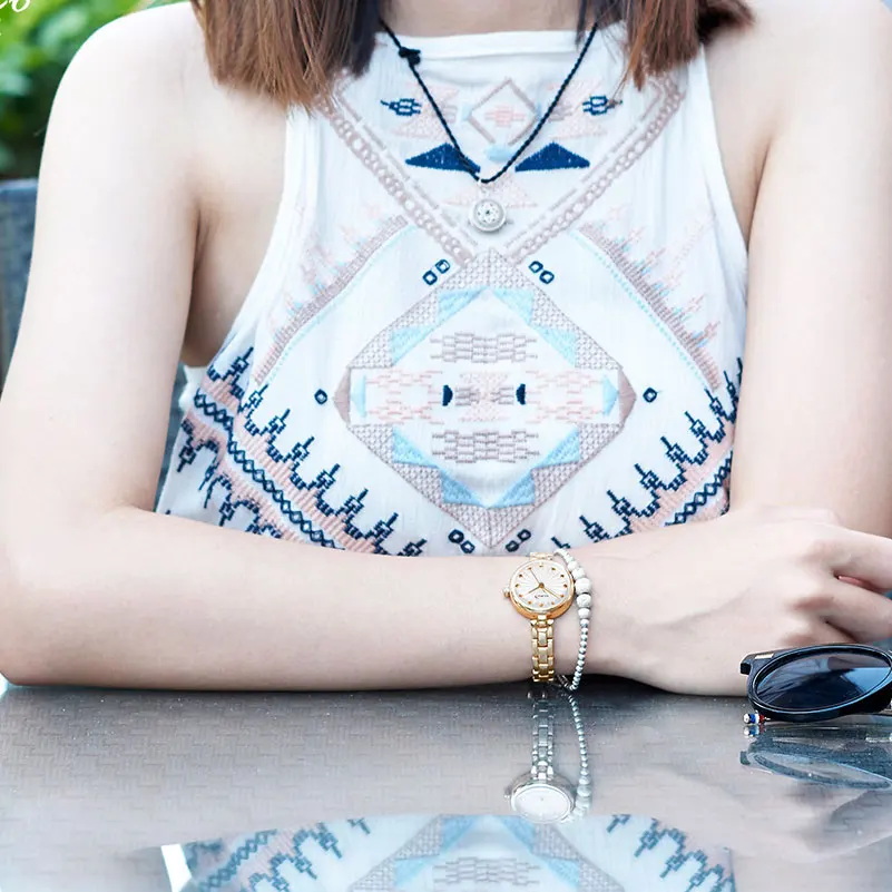 Роскошные женские кварцевые часы от бренда KIMIO с браслетом под платье цвета