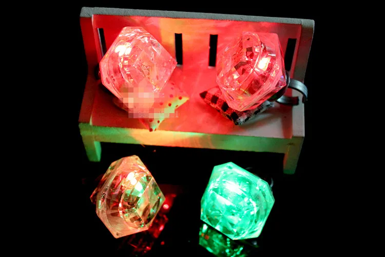 

48pcs/lot Huge Diamond LED Glowing Clear Finger Ring Light Flashing Rings Light Party/ Wedding home decor birthday