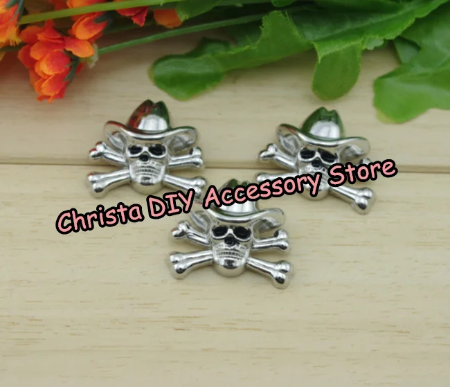 

Wholesale 100pcs/lot 3*2.5cm Skull Rivet Punk rock Spike Alloy Cool Studs Metal Stud Clothing Accessory Free Shipping