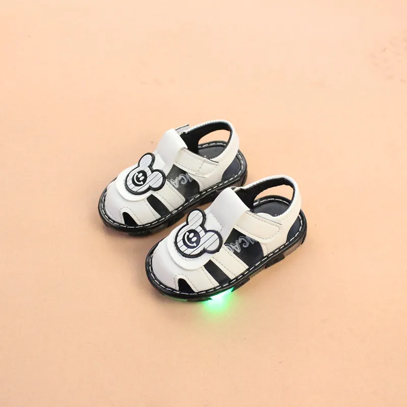 Modis/Новинка детская обувь с подсветкой детские сандалии мягкой подошвой для