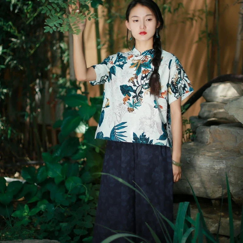 Элегантный короткий рукав лягушка кнопка воротник стойка цветочный принт