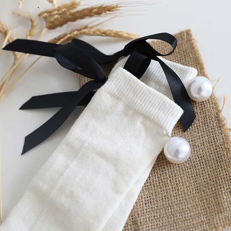 Осенне зимние носки для маленьких девочек высокие с жемчужными лентами и