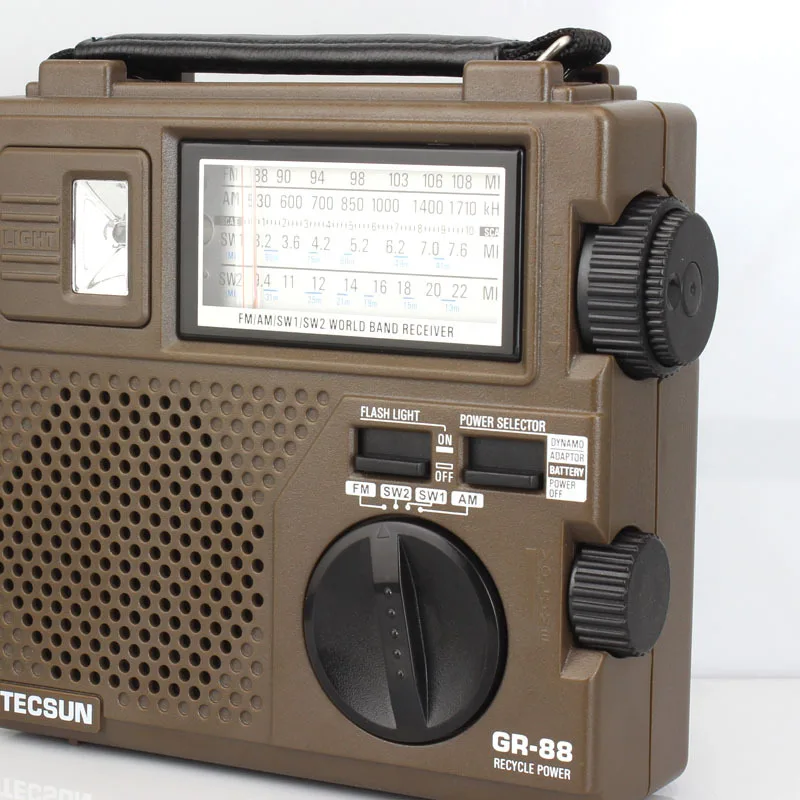 Оригинальный цифровой радиоприемник TECSUN аварийный светильник Динамо со