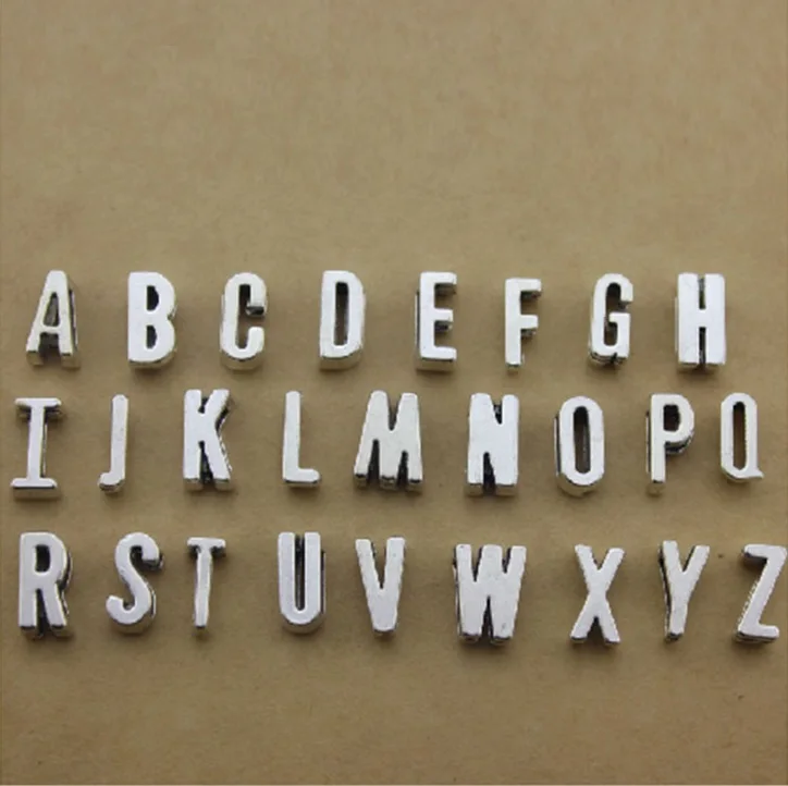 50 шт., A-Z, античные серебряные подвески с ползучими буквами, DIY fit 7 мм, плоский кожаный браслет, буквы алфавита 6737