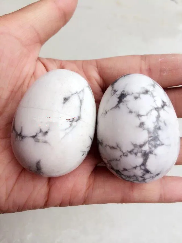 

Hot Sale White howlite turquoise egg-1pc
