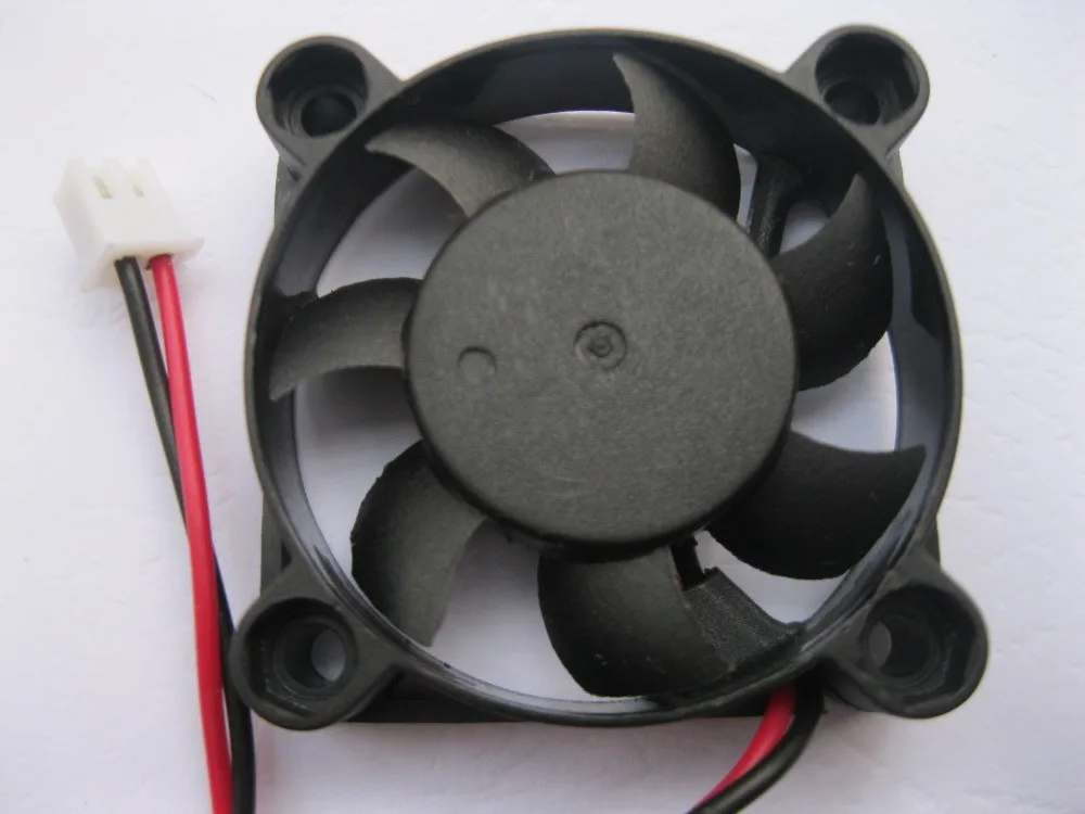 Бесщеточный вентилятор охлаждения постоянного тока 7 лопастей 4010S 12 В 40x40x10 мм 2 шт.