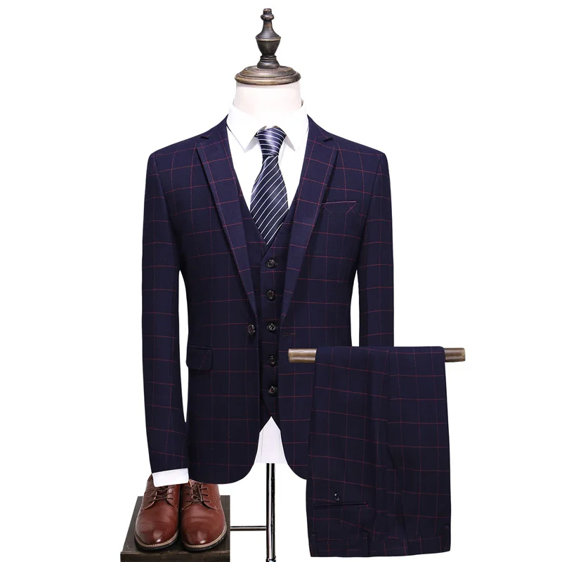 Костюм мужской из трех предметов в полоску приталенный пиджак с жилетом и