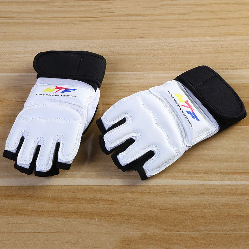 Перчатки для таэквондо с полупальцами мягкая защита ладоней MMA Mitts