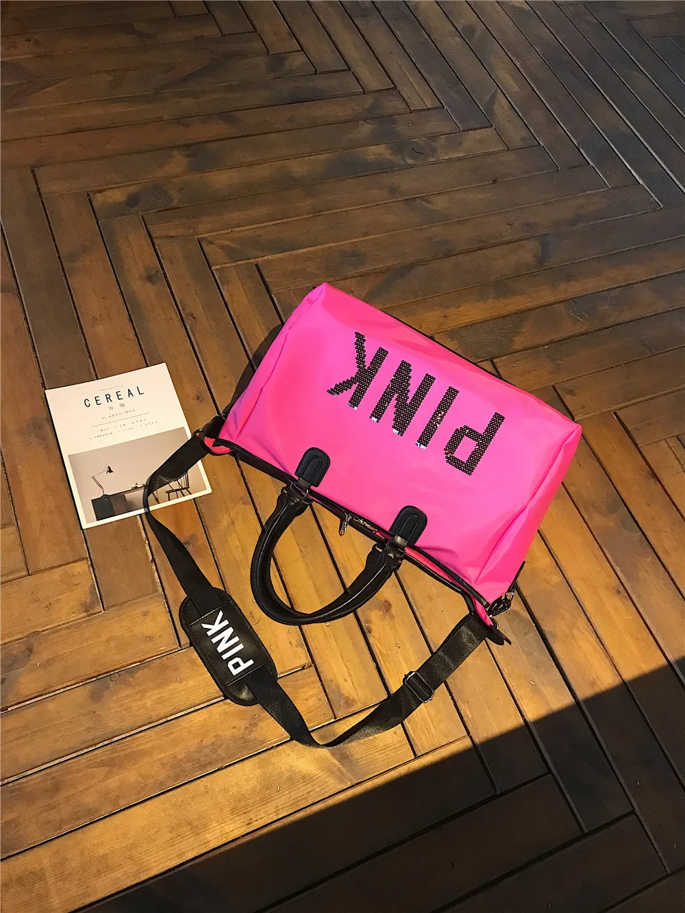 New Large Capacity red black Tote sports Bag Red Duffle Bag gym Bag Weekend Print Handbags for Women