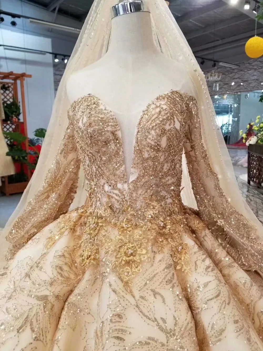 H&S BRIDAL Gold ball gown wedding dress long sleeve appliques wedding dresses with veil vestido de novia
