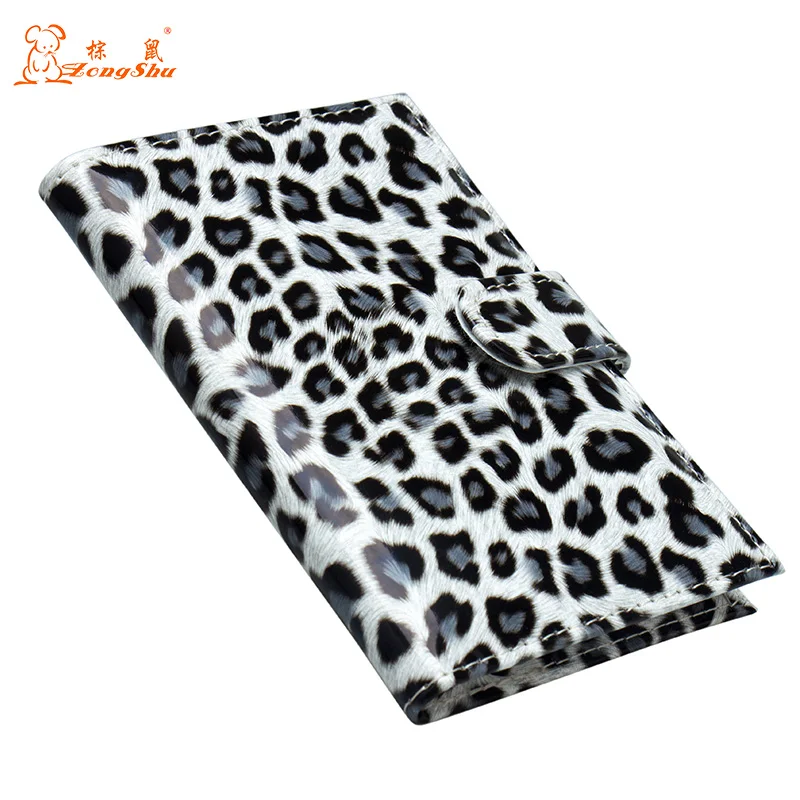 Маленькая белая обложка для паспорта с леопардовым рисунком|Держатели карт и