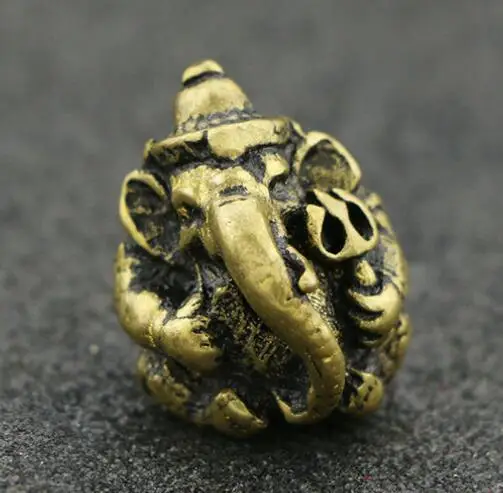 

Chinese Pure Brass Seiko Carving Elephant Exquisite Small Pendant Animal Statues
