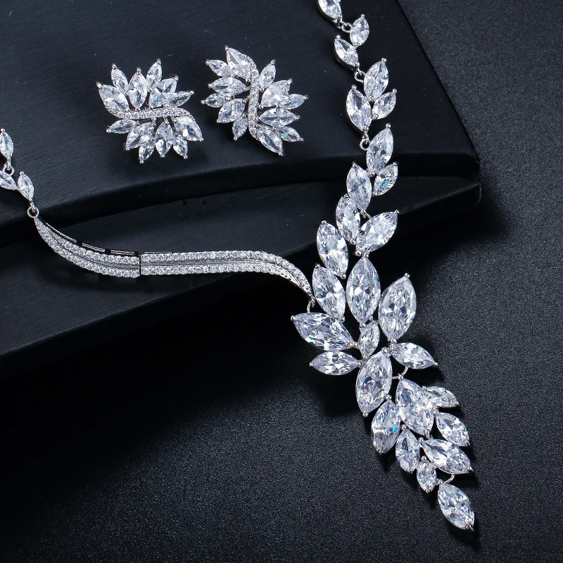 Роскошное ожерелье для свадебного костюма украшенное фианитом|costume jewelry set|jewelry