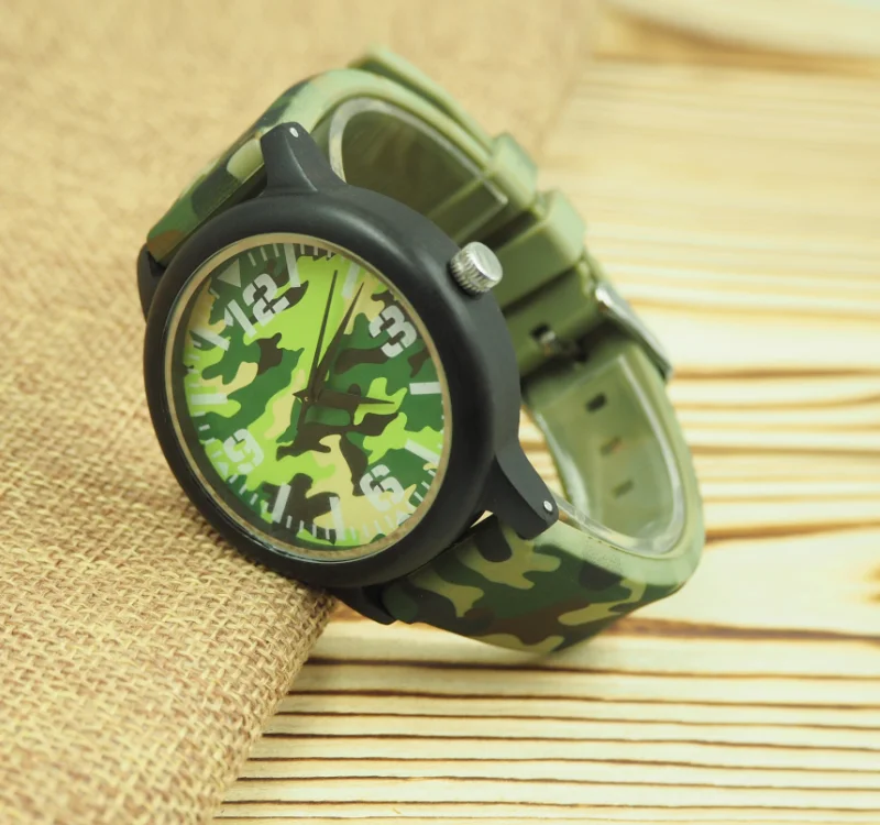 Новинка 2017 года зеленый запястье Часы для подростков кварцевые наручные