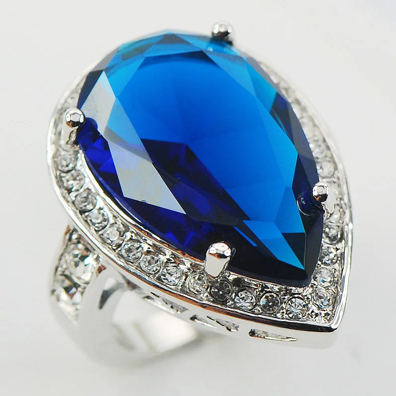 

Женское кольцо из серебра, с цирконом, размеры 6 7 8 9 10